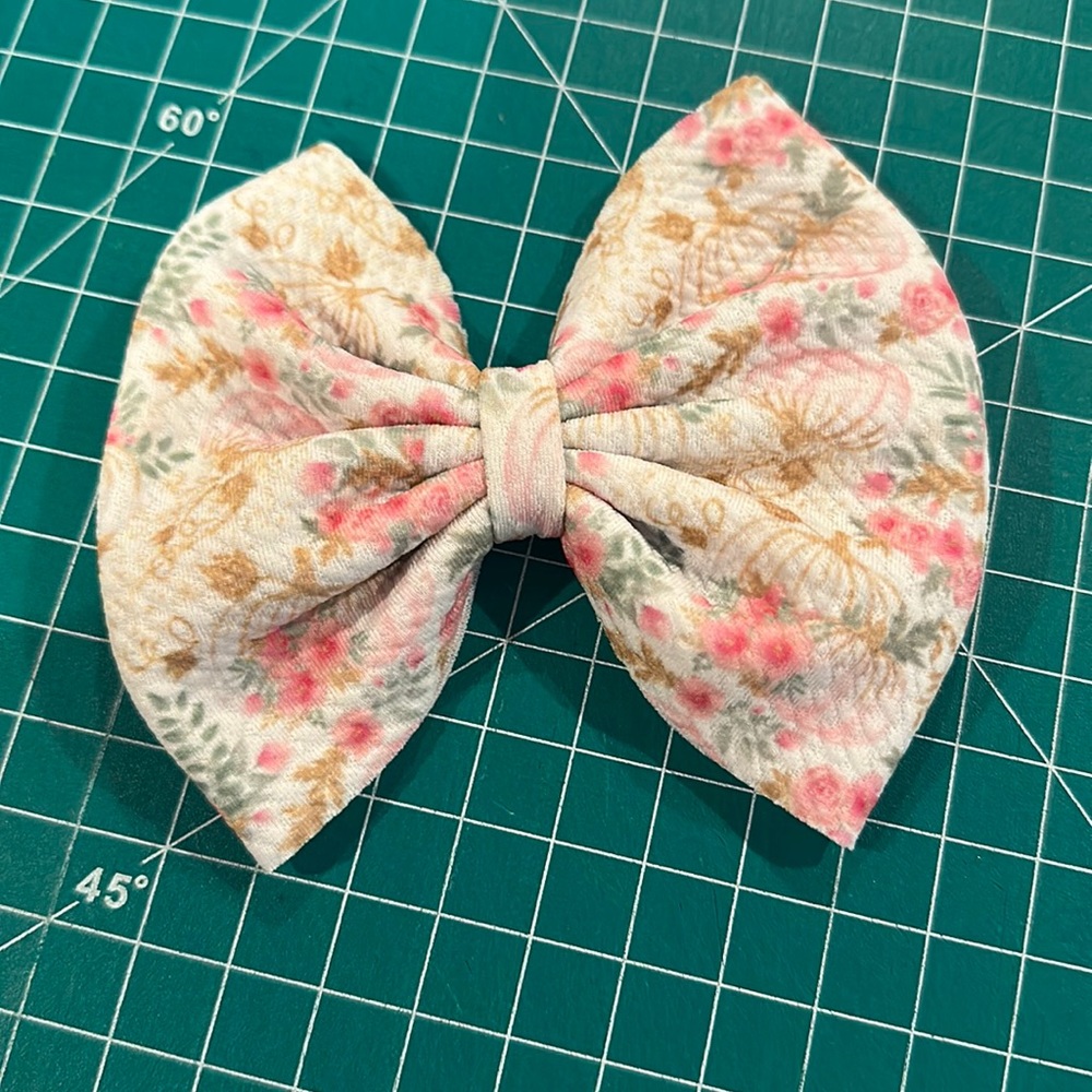 Pumpkin bow